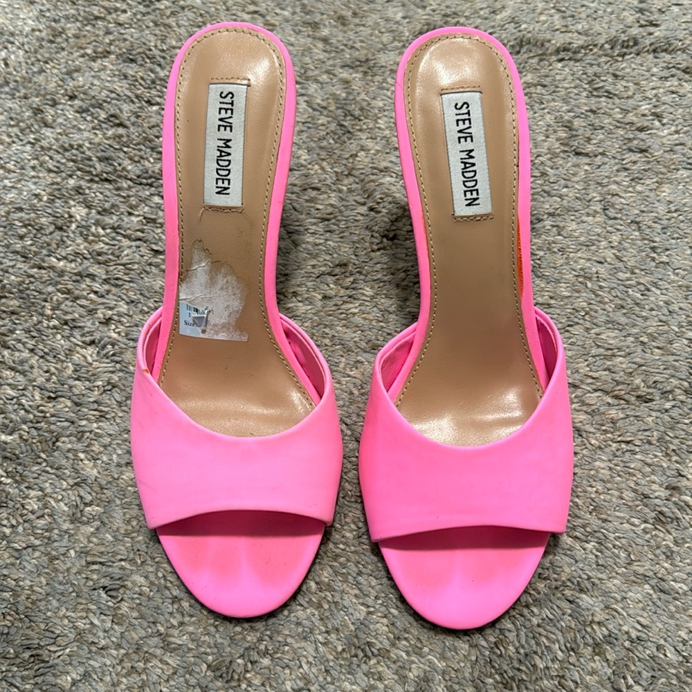 Steve Madden pink peep toe sandal